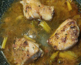 Foto del paso 4 de la receta: Pollo en salsa
