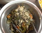 A picture of step 3 of Chicken stock with leftover chicken bones.