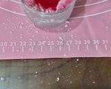 Foto langkah ke 5 dari resep Mochi isi selai strawberry.