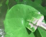 Foto langkah ke 5 dari resep Chiffon Putih Telur - Pandan Keju dan Cream.