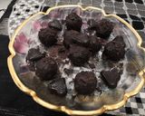 A picture of step 5 of Choco balls.
