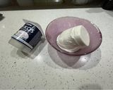 Foto del paso 1 de la receta: Salsa de yogurt para ensaladas 🥗
