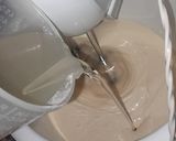 Foto del paso 3 de la receta: Budín de vainilla con chispitas de chocolate