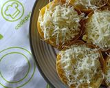 Foto langkah ke 8 dari resep Martabak Manis Mini.