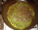 Foto del paso 4 de la receta: Tortilla de hojas de remolacha
