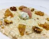 Foto del passaggio 7 della ricetta Risotto al Gorgonzola con Cipolle di Breme e Miele