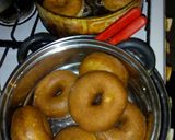 Foto del paso 4 de la receta: Donas bañadas en chocolate