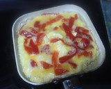 Foto del paso 4 de la receta: Tortilla cuadrada de pimientos rojos de bote