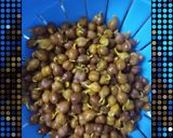 A picture of step 9 of Roasted tomato soup & chana.