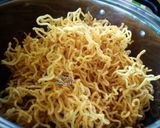 Foto langkah ke 1 dari resep Mie Krispy /Keripik Mie.