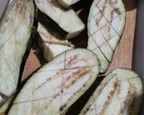 A picture of step 1 of Brinjal fry.