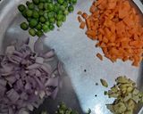 A picture of step 1 of Rava Upma.