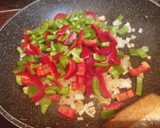 Foto del paso 2 de la receta: Arroz con plátano frito