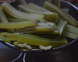 Foto del paso 2 de la receta: Pencas de acelga condimentadas