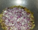 A picture of step 2 of Onion poha.