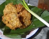 Foto langkah ke 6 dari resep Bakwan Jagung Kencur.
