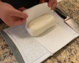 A picture of step 1 of Fine Caprese Salad.