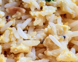 Foto del paso 3 de la receta: Arroz con huevo 🍚 🥚Receta base con opcionales 🍚 🥚 Simple, económica, fácil, nutritiva, saciante
