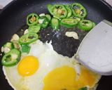 Foto langkah ke 2 dari resep Oseng Tahu telor kecap cabe gondot.