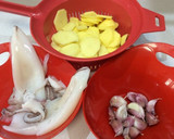 Foto del paso 1 de la receta: Patatas con calamares