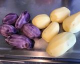 Une image de l'étape 1 de Gratin aux deux pommes de terre,deux fromages et saucisses blanches.