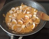 Foto del paso 3 de la receta Almejas a la marinera