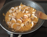 Foto del paso 3 de la receta: Almejas a la marinera