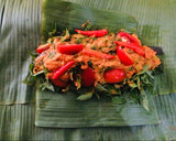 Foto langkah ke 3 dari resep 04. Pepes Ikan Mas Pedes.