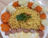 Hình bước làm 4 của món Mì xào ăn kèm rau củ
