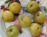 A picture of step 1 of Amla Chutney (Gooseberry Chutney).