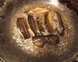 Foto langkah ke 3 dari resep Belut goreng.