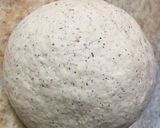 Foto del paso 4 de la receta: Pizza de palta con harina de trigo y semillas ancestrales