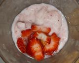 Foto del paso 3 de la receta: Helado de frutilla