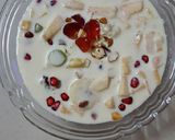 A picture of step 8 of Fruit cream bowl.