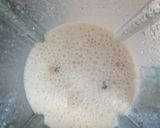 A picture of step 3 of Banana milkshake.