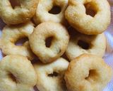 A picture of step 1 of Ulundu vadai.
