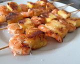 Foto del paso 4 de la receta: Brochetas de langostino y piña al curry