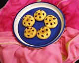 ভ্যানিলা এন্ড চকোলেট স্টাফড্  কুকিজ (vanilla and chocolate stuffed cookies recipe in Bengali) রেসিপির ধাপ 5 ছবি