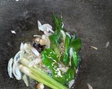 Foto langkah ke 2 dari resep Gulai ayam kampung tanpa cabe merah #BikinRamadanBerkesan.