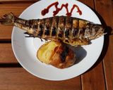 Grillezett pisztráng héjában sült krumplival recept fázis 4 fotója