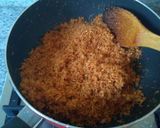 Foto langkah ke 3 dari resep Kelapa Sangrai Tumbuk untuk Rendang Padang atau Malbi Palembang.