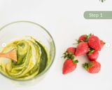 Foto langkah ke 3 dari resep Strawberry Matcha.