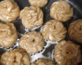 A picture of step 6 of Garlicky wheat momos.
