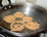 जलेबी (Jalebi recipe in hindi) रेसिपी चरण 4 फोटो