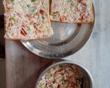A picture of step 2 of Suji bread pizza.