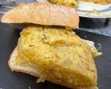 Foto del paso 6 de la receta: Bocadillo de tortilla de patata 🥔