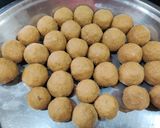 A picture of step 4 of Besan Ladoo (Chickpea Flour Ladoo).