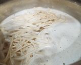 A picture of step 1 of Udon Noodles.