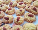 A picture of step 2 of Bakery biscuit.