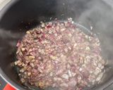 Une image de l'étape 5 de Papoutsakia 🇬🇷 aubergines farcies à la viande hachée et béchamel.